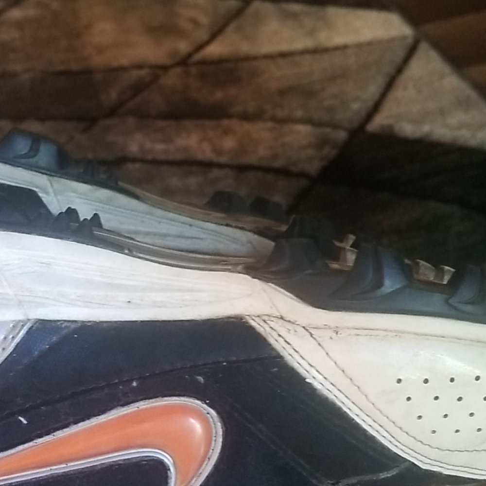 Cleats - Picture 5 of 6